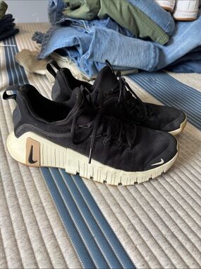 Nike Black Metcon size 8.5 W